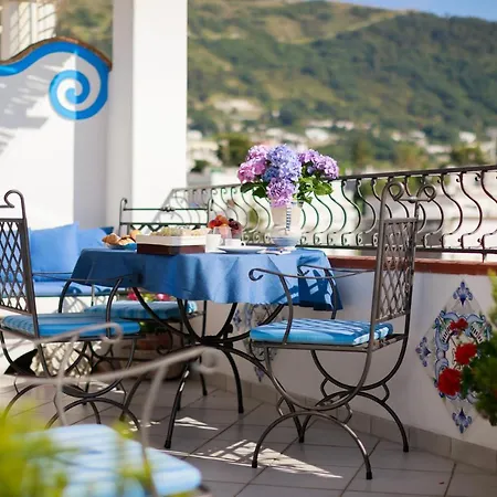 Oda ve Kahvaltı La Ninfa Di Capri